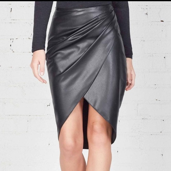 Bailey 44 Dresses & Skirts - Bailey/44 skirt size S